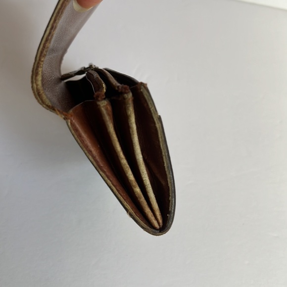 Louis Vuitton LV Monogram Snap Wallet - Picture 13 of 17